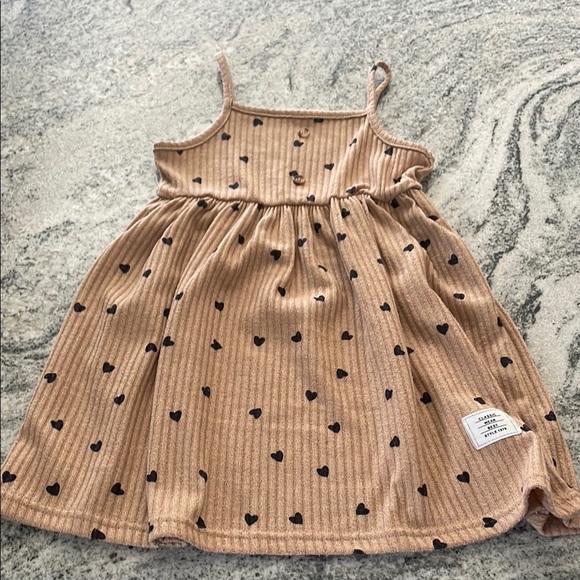 Other - Tan w. Black Heart Print Kids Dress l 5-6Y